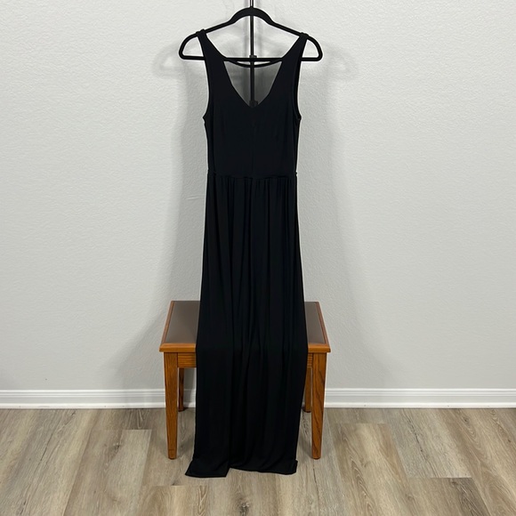 tarte collection Dresses & Skirts - Tagge Collection Maxi V